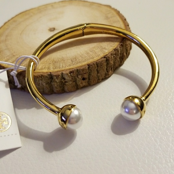 Tory Burch Jewelry - Tory Burch pearl bangle